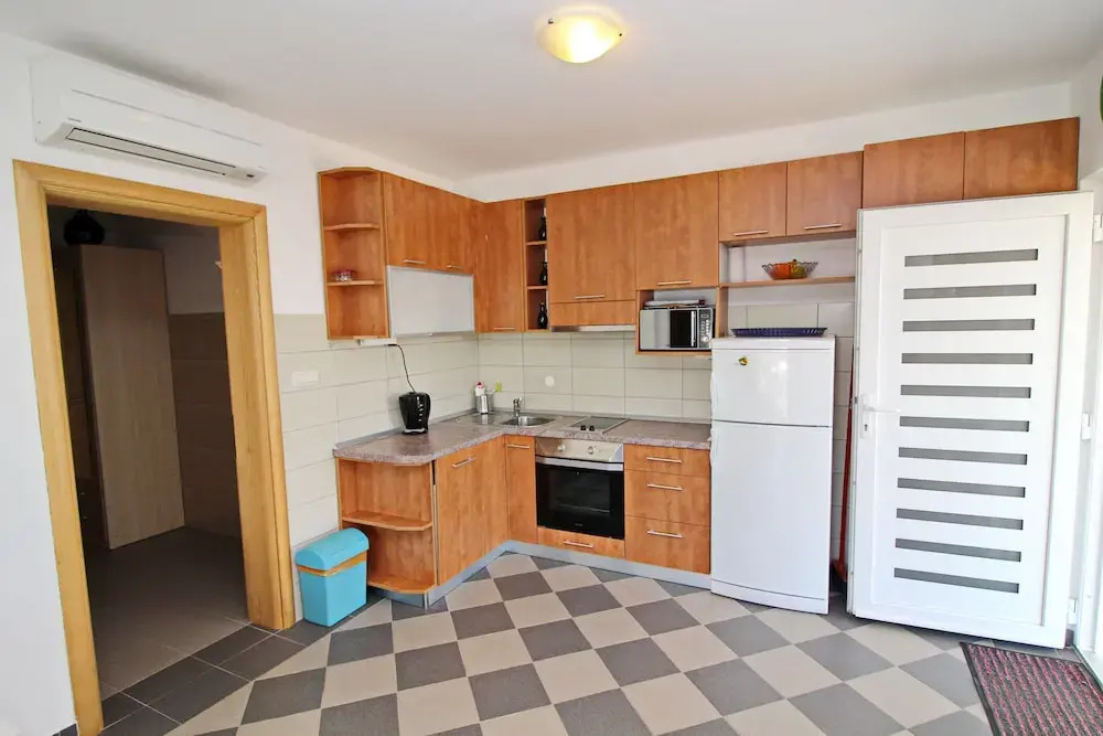 Apartments Gusti