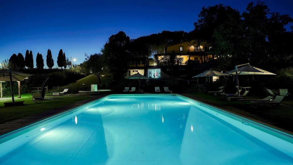 PODERE GIARDINO 16&2, Emma Villas