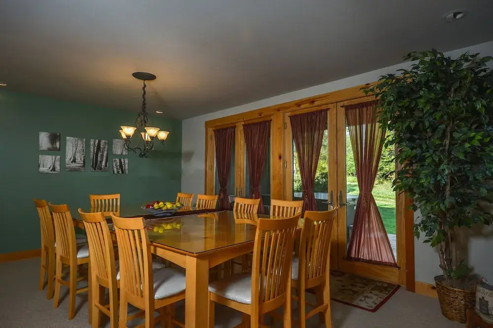 Touch the Sky 4 Bedroom Townhome
