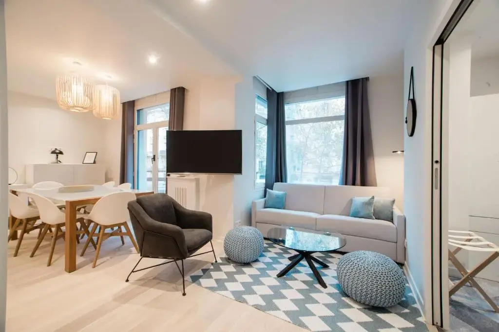 SUITE COCTEAU : au cœur de la Rive Gauche, neuf, design, 2/4/6 personnes