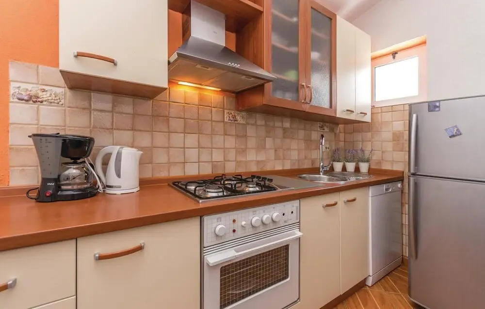 Amazing Home in Biograd With Wifi and 2 Bedrooms