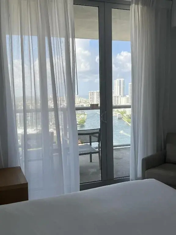 23rd floor Luxury & Spacious BeachWalk Resort Apartment with Amazing View