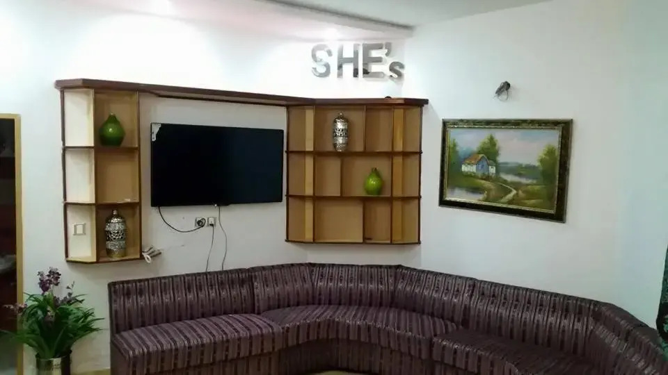 Shes Hostel