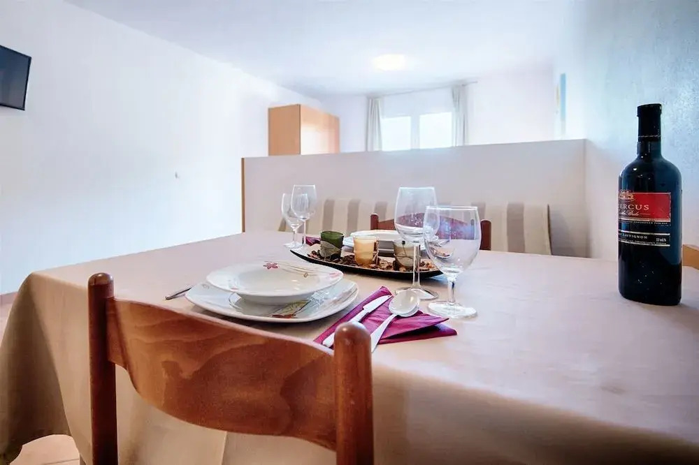 Apartments Bruna Lastovo