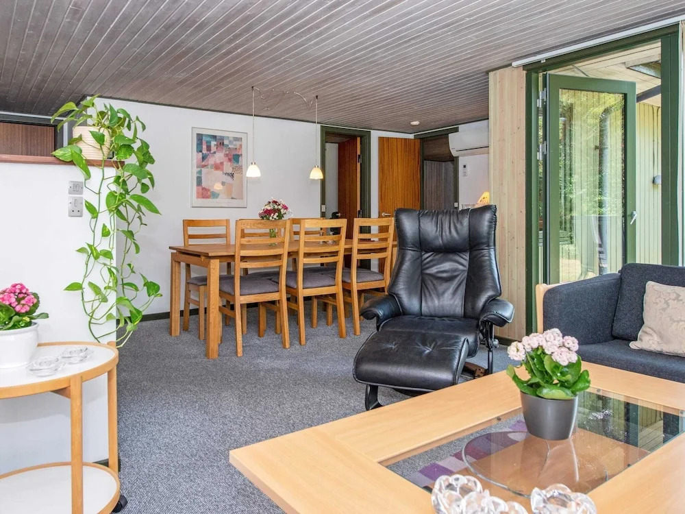 6 Person Holiday Home in Ebeltoft