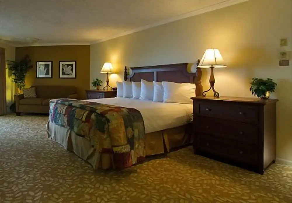 Weathervane Terrace Inn and Suites
