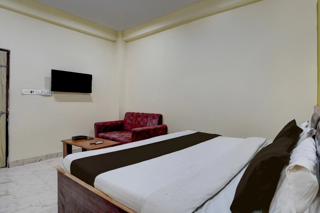 Super Hotel O Samne Ghat