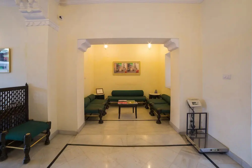Garden Hotel
