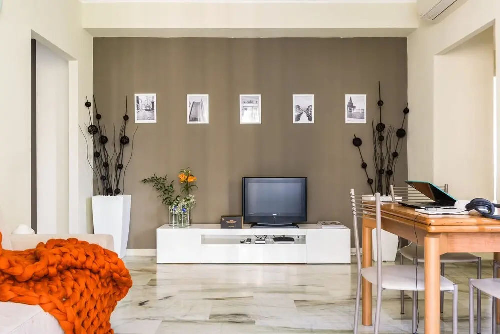 Home at Hotel - Alcuino