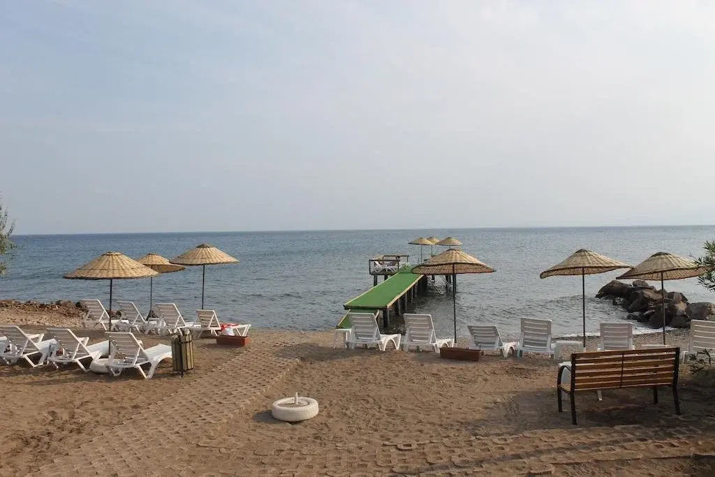 Assos Oleas Hotel