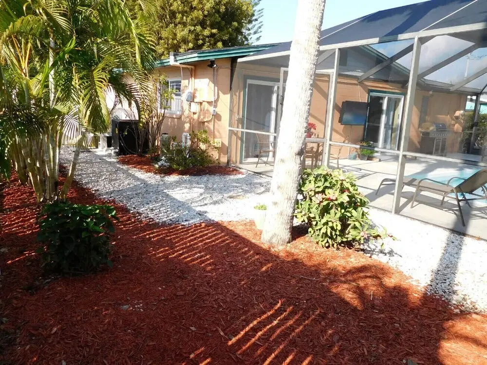 Aloha - Pet-friendly Fort Myers Beach Pool House