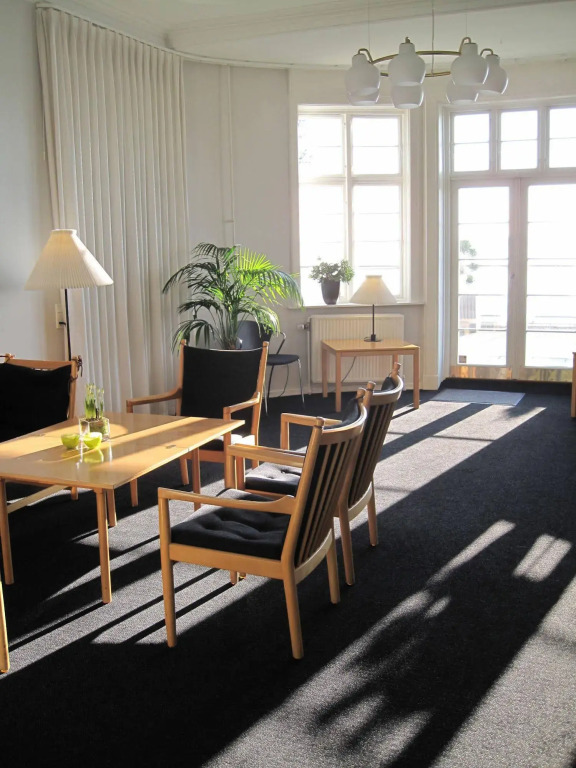 Sixtus Sinatur Hotel & Konference
