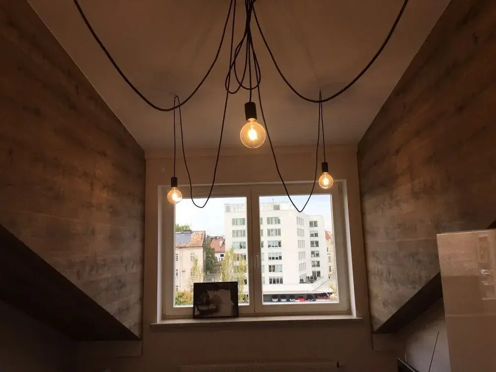 Penguin Rooms - Train Station