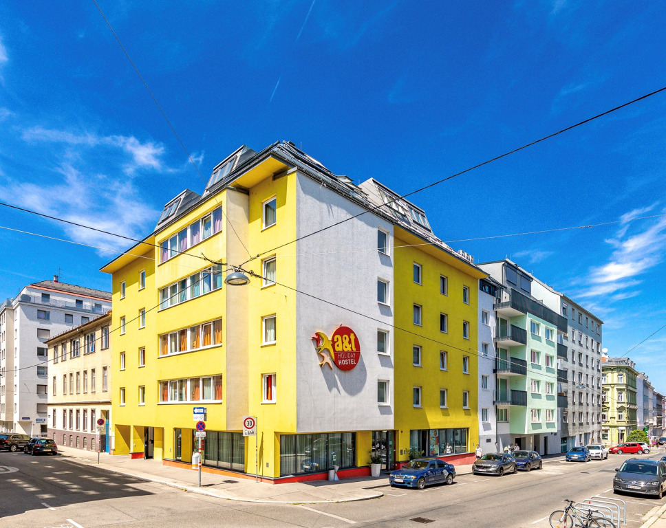 A&T Hotel & Hostel