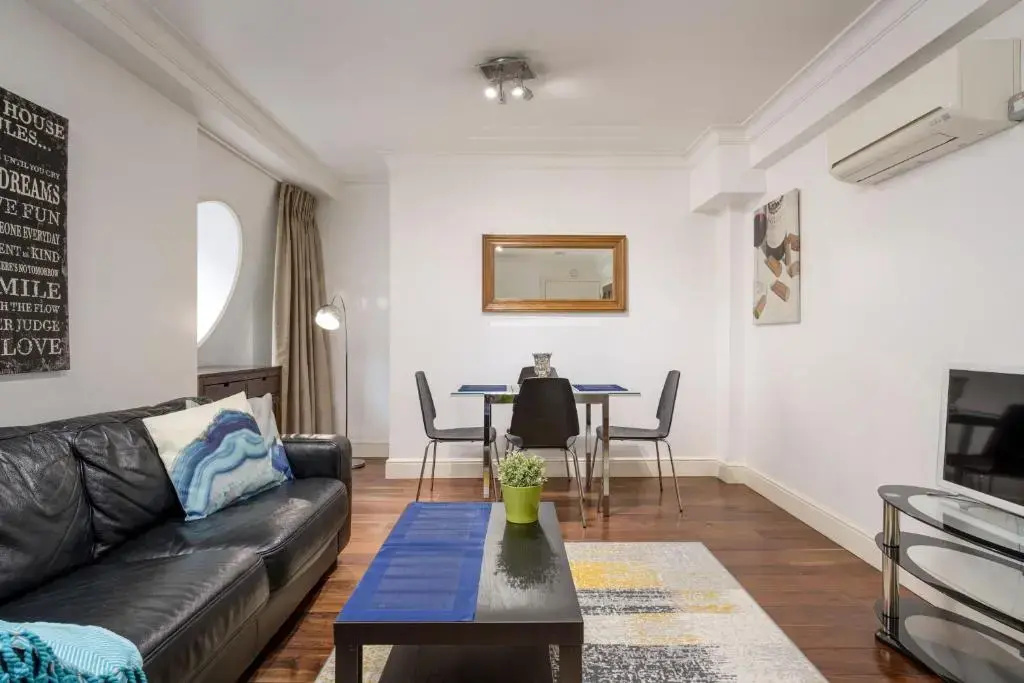 Apartment 5, 48 Bishopsgate by City Living London