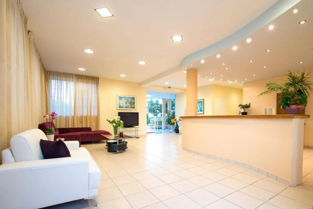Edelweiss Hotel