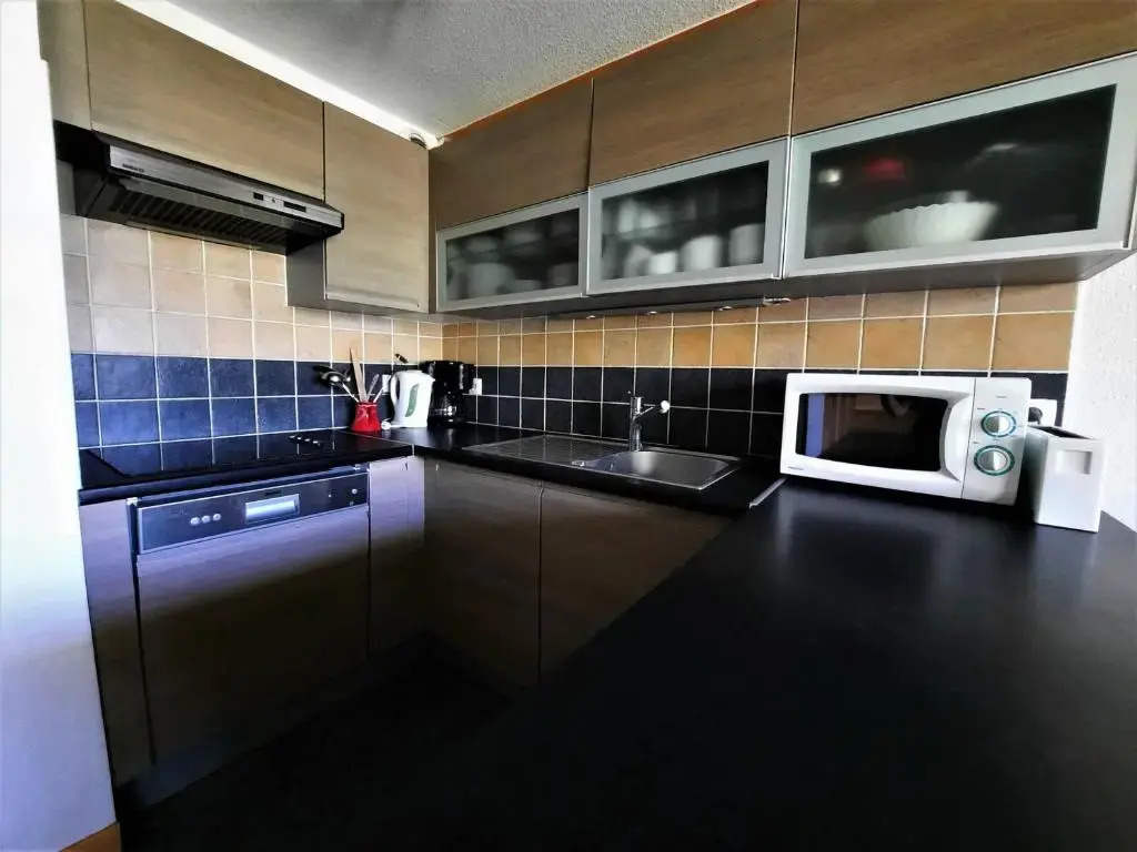 Appartement Les Menuires, 4 pièces, 12 personnes - FR-1-452-86