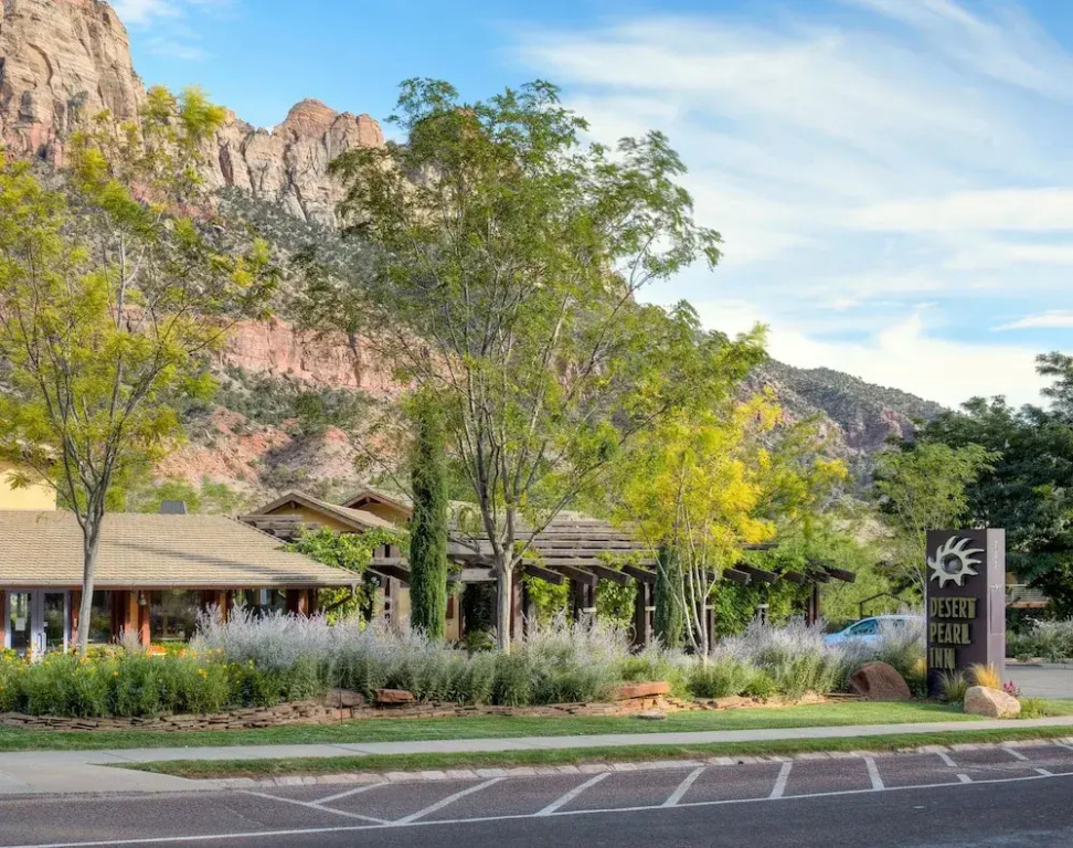 Desert Pearl Inn