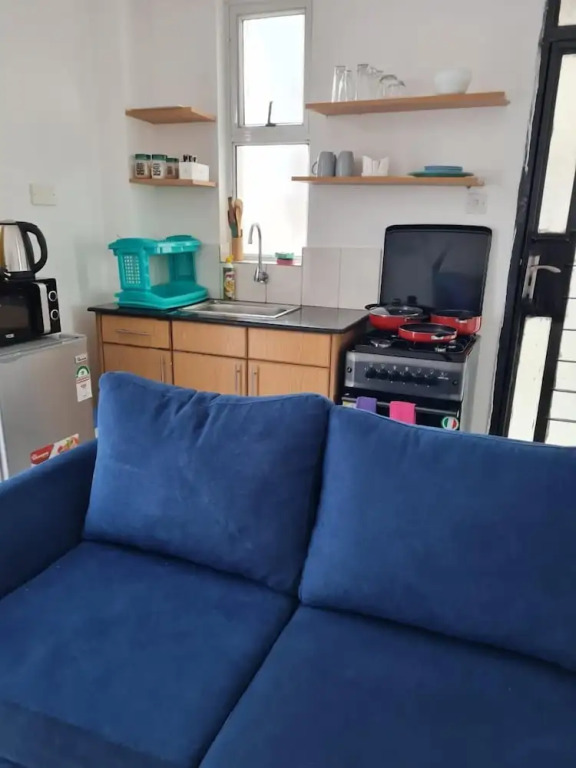 Lux Suites Racecourse Gardens Studio Apartments