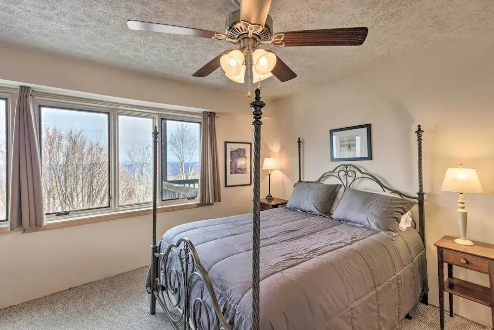 Close to Hiking & Golf! Beech Mtn Retreat