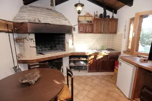 Apartman Tone