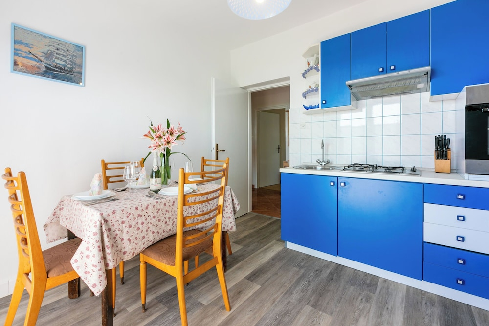 Apartments Ljiljana