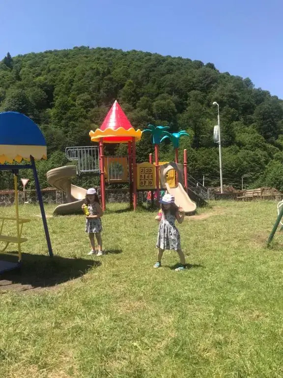 Crystal Ville