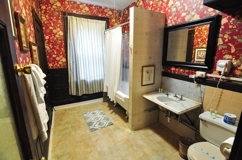 Beacon Inn 1087
