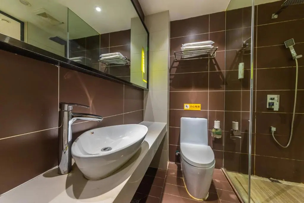 IU Hotel Chongqing Jiefangbei Hongyadong Chaotianmen