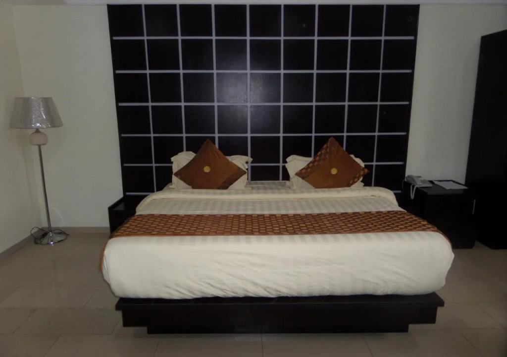 Galpin Suites Hotel