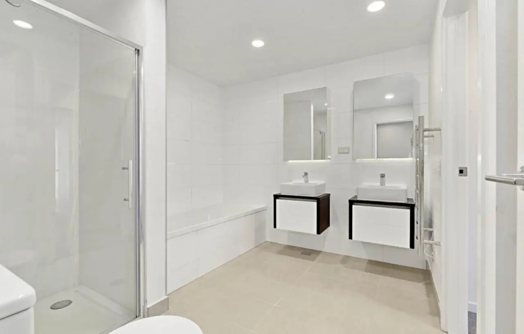 Everest Serviced Apartments on Albert