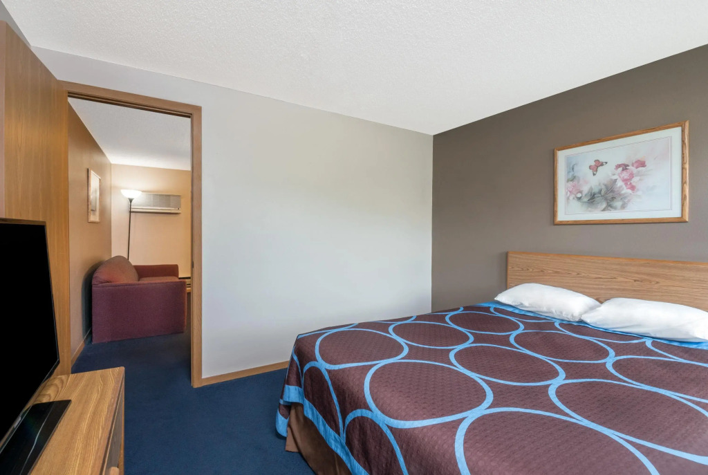 Super 8 by Wyndham Milbank SD