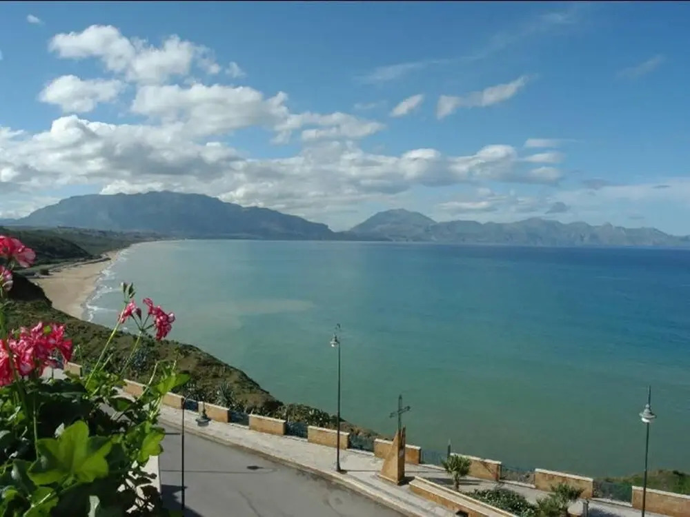 Apartment With 3 Bedrooms in Balestrate, With Wonderful sea View, Furn
