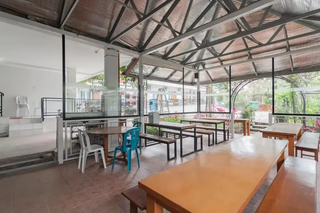 Urbanview Hotel Kazanan Lembang Bandung by RedDoorz