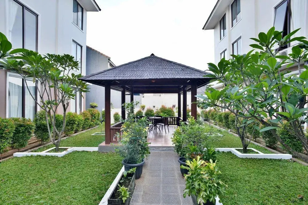 Zen Rooms Near TB Simatupang