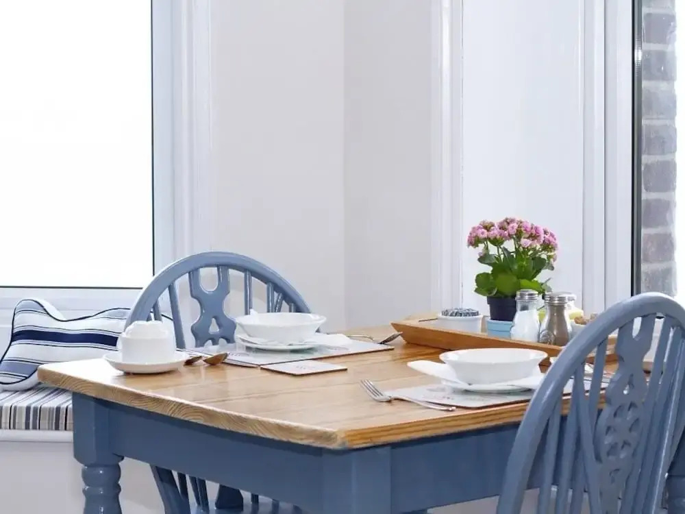 Cliff House B&B & The Moorings Apartments - Guest house