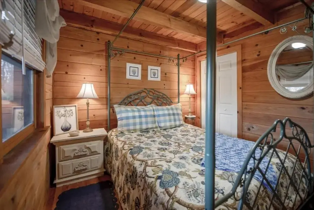 Applewood Cottage - Cozy log Cabin in the Serene Woodlands of Coosawattee
