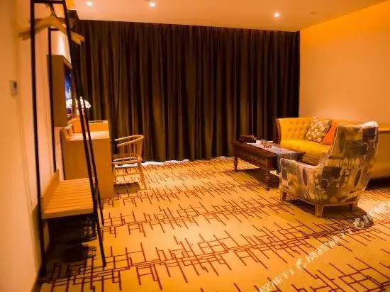 Zinn Hotel (Hefei high speed rail South Station Hui Mei Plaza store)