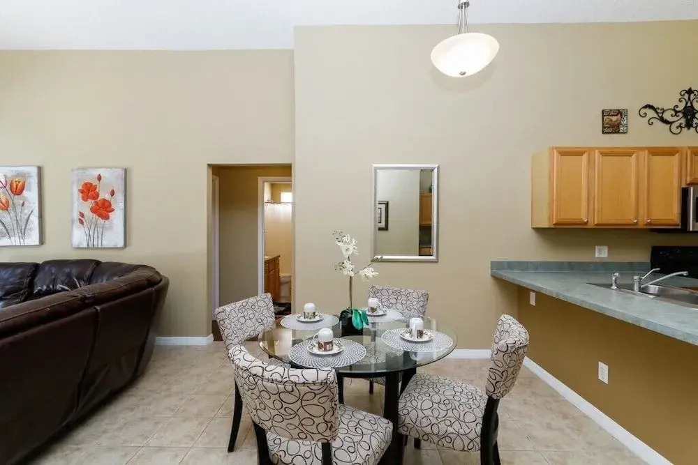 Enchanted Emerald 4 Bedroom Home by RedAwning