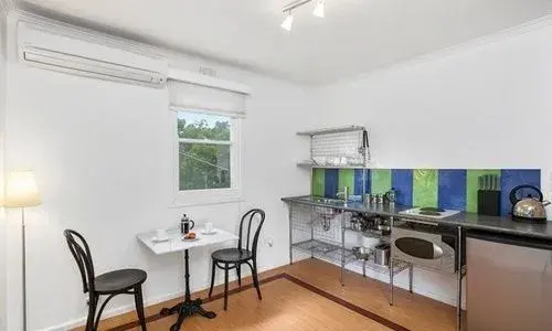 Lake Daylesford Apartments 5