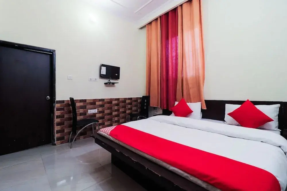 OYO 24596 Hotel Hill View