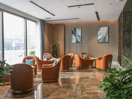 Heyue Holiday Hotel