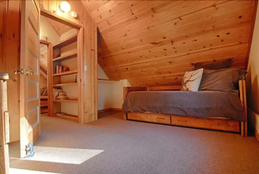 Walk to Garwoods and Beach From Peek-a-view Cabin #124