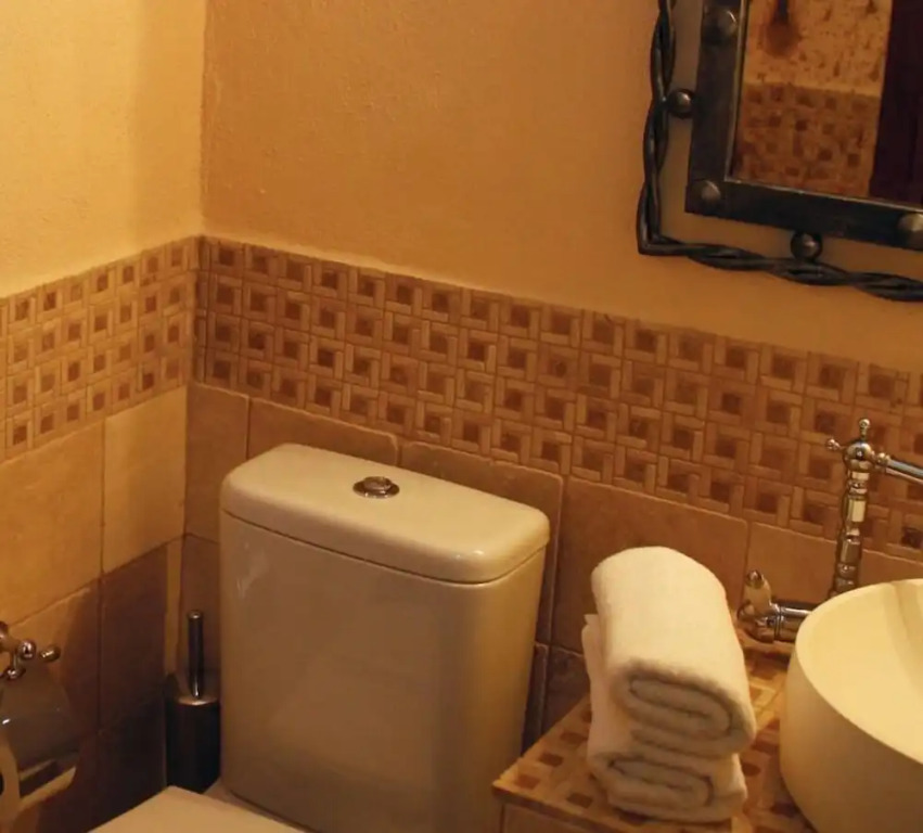 Roes Suites