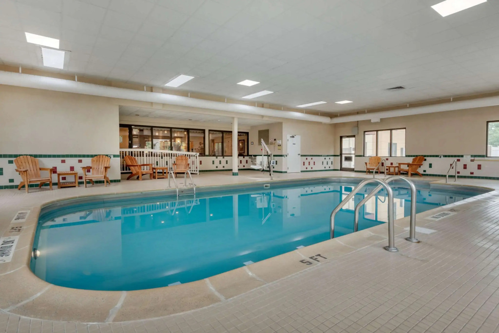 Comfort Suites near Route 66