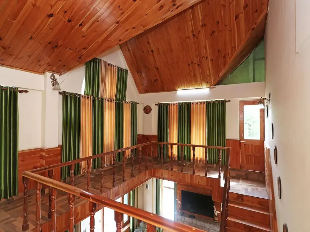 OYO 13715 Home Exotic River View Naggar Road