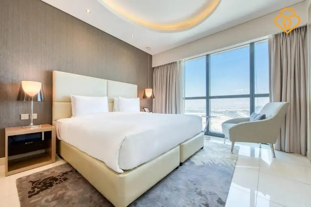 Keysplease 5* 2 B/R Apt, Damac Paramount Residence