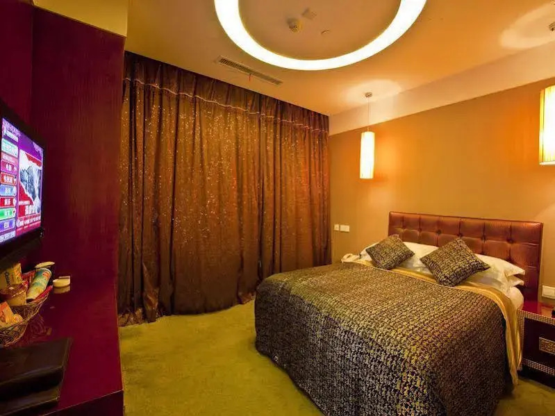 Tieliu Business Hotel