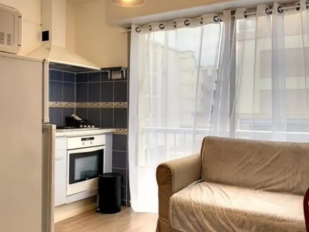 Appartement Balaruc-les-Bains, 1 pièce, 3 personnes - FR-1-503-124