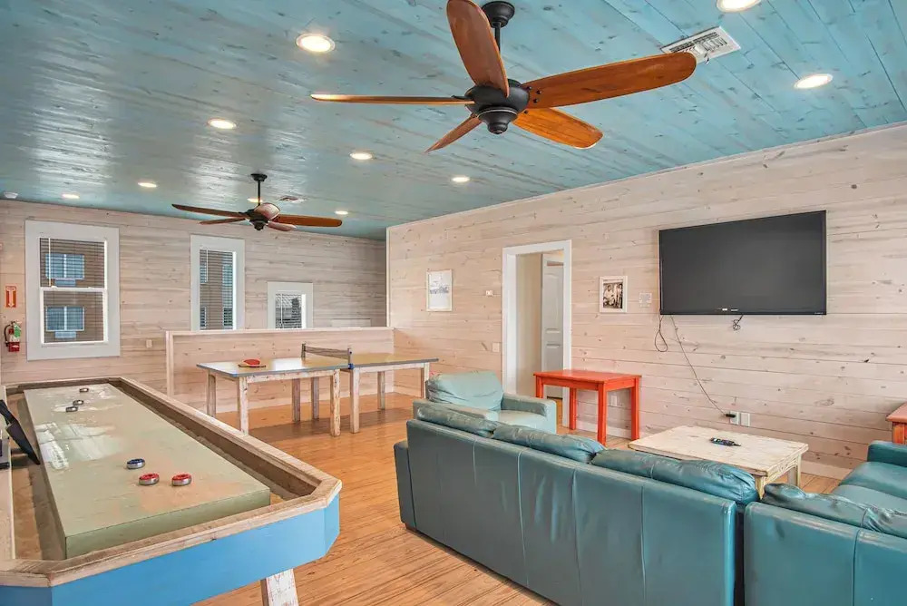 Beach Club 3